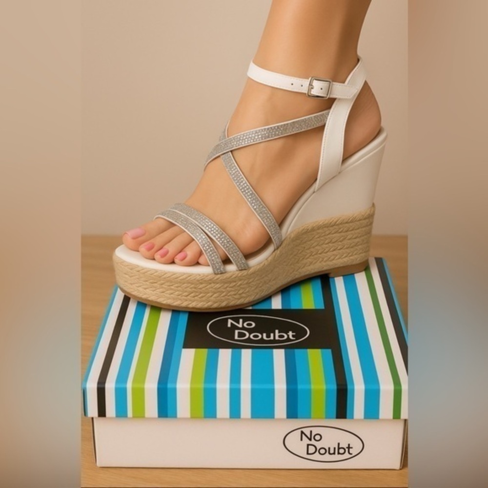 No Doubt, Rhinestone / white strappy wedge heels 👠 🤍🩶 New In Box
